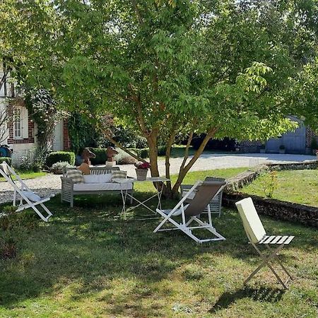 Bed and Breakfast Domaine De La Creuse Moussey  Экстерьер фото