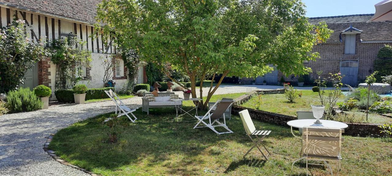 Bed and Breakfast Domaine De La Creuse Moussey  Экстерьер фото