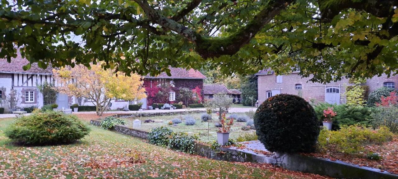 Bed and Breakfast Domaine De La Creuse Moussey  Экстерьер фото
