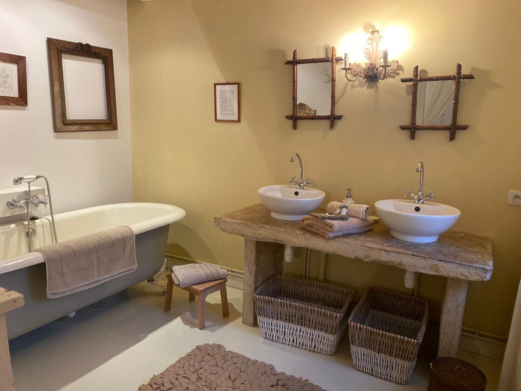 Bed and Breakfast Domaine De La Creuse Moussey  Экстерьер фото