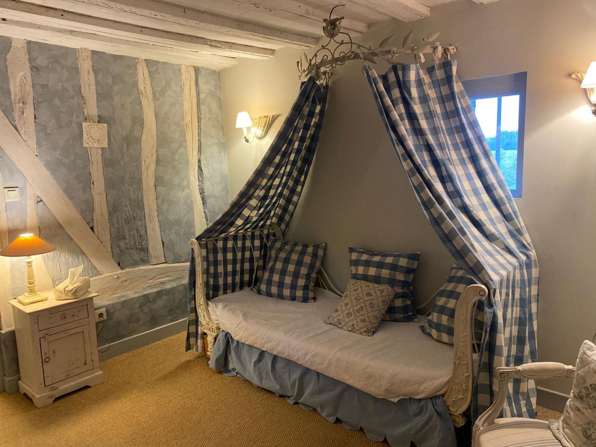 Bed and Breakfast Domaine De La Creuse Moussey  Экстерьер фото